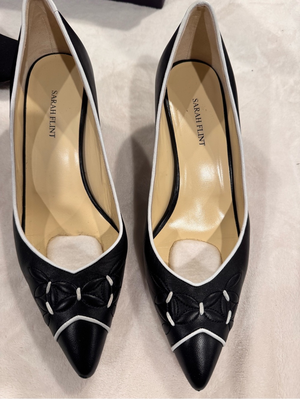 Sarah Flint Black Pointed Leather Pumps with White Piping great condition